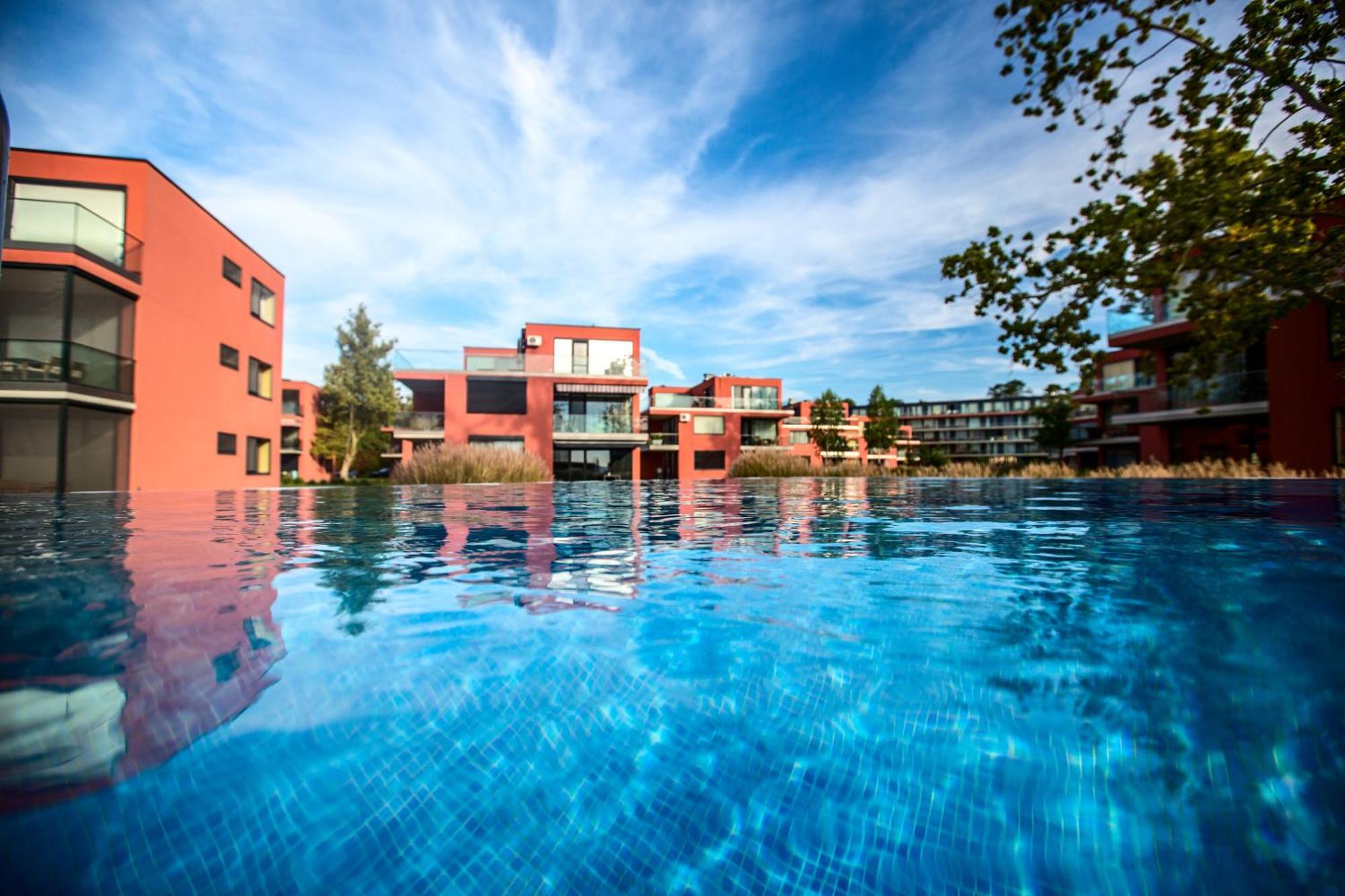Bavaria Club Apartman Balatonlelle Exterior photo