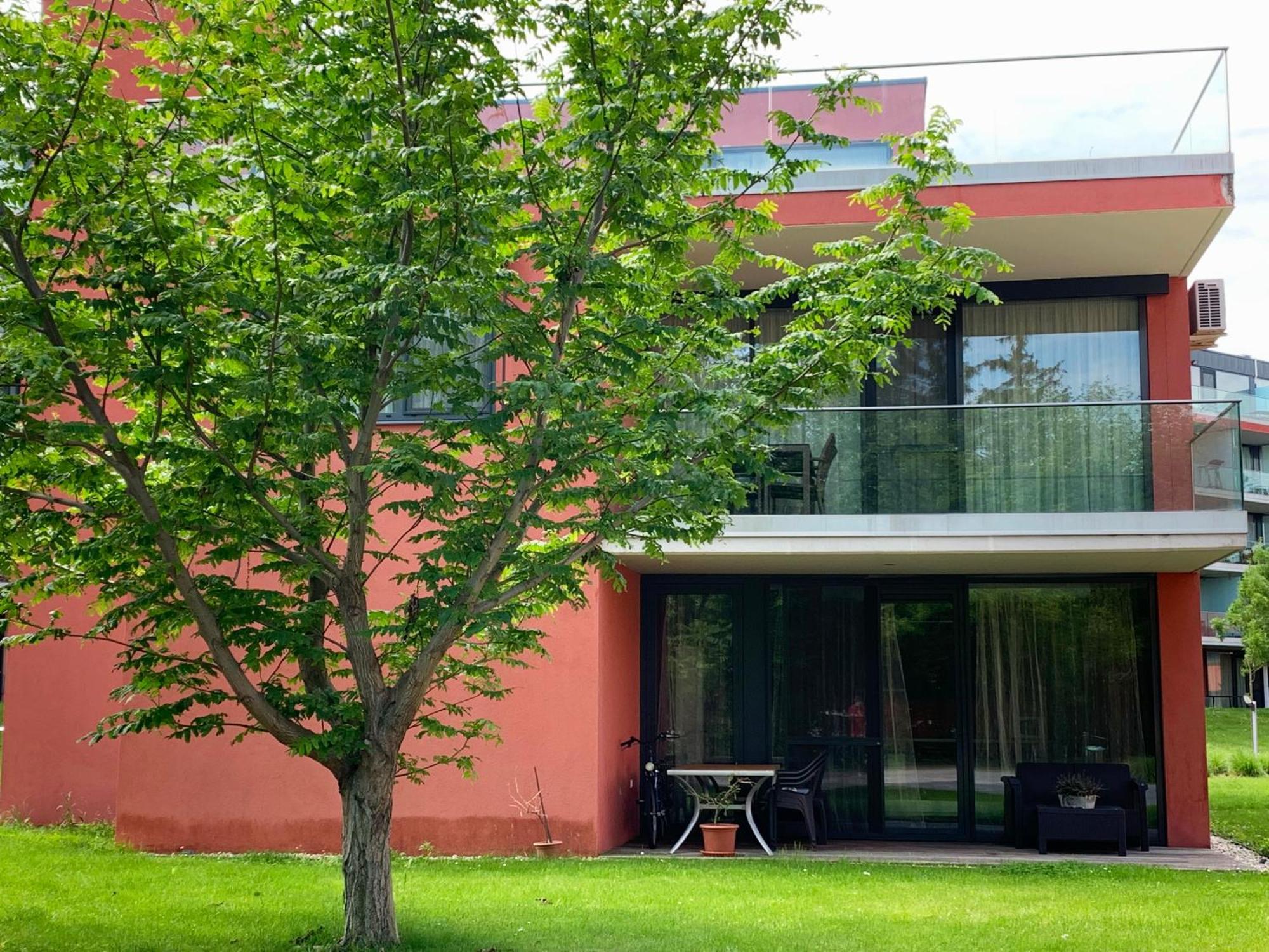 Bavaria Club Apartman Balatonlelle Exterior photo